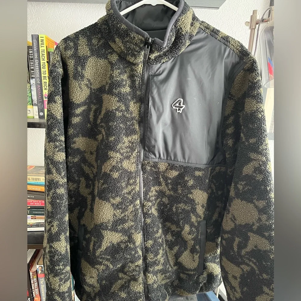 Fourlaps Men’s Sherpa reversible fleece jacket - LARGE - Picture 1 of 4